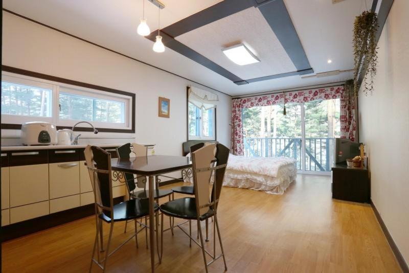 Blue Sky Milky Way Pension Yangyang Exterior foto
